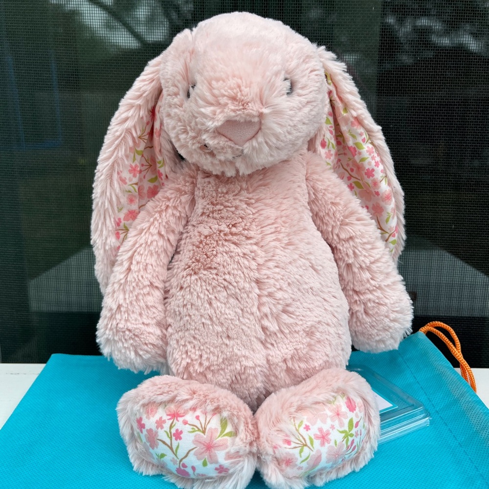 Jellycat Medium blossom bunny Cherry